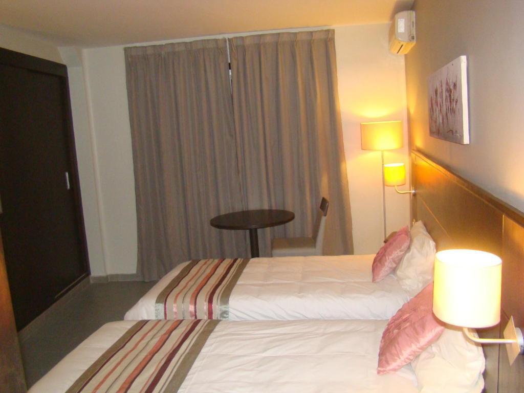 Hôtel&Restaurant Farid Dakar Quarto foto